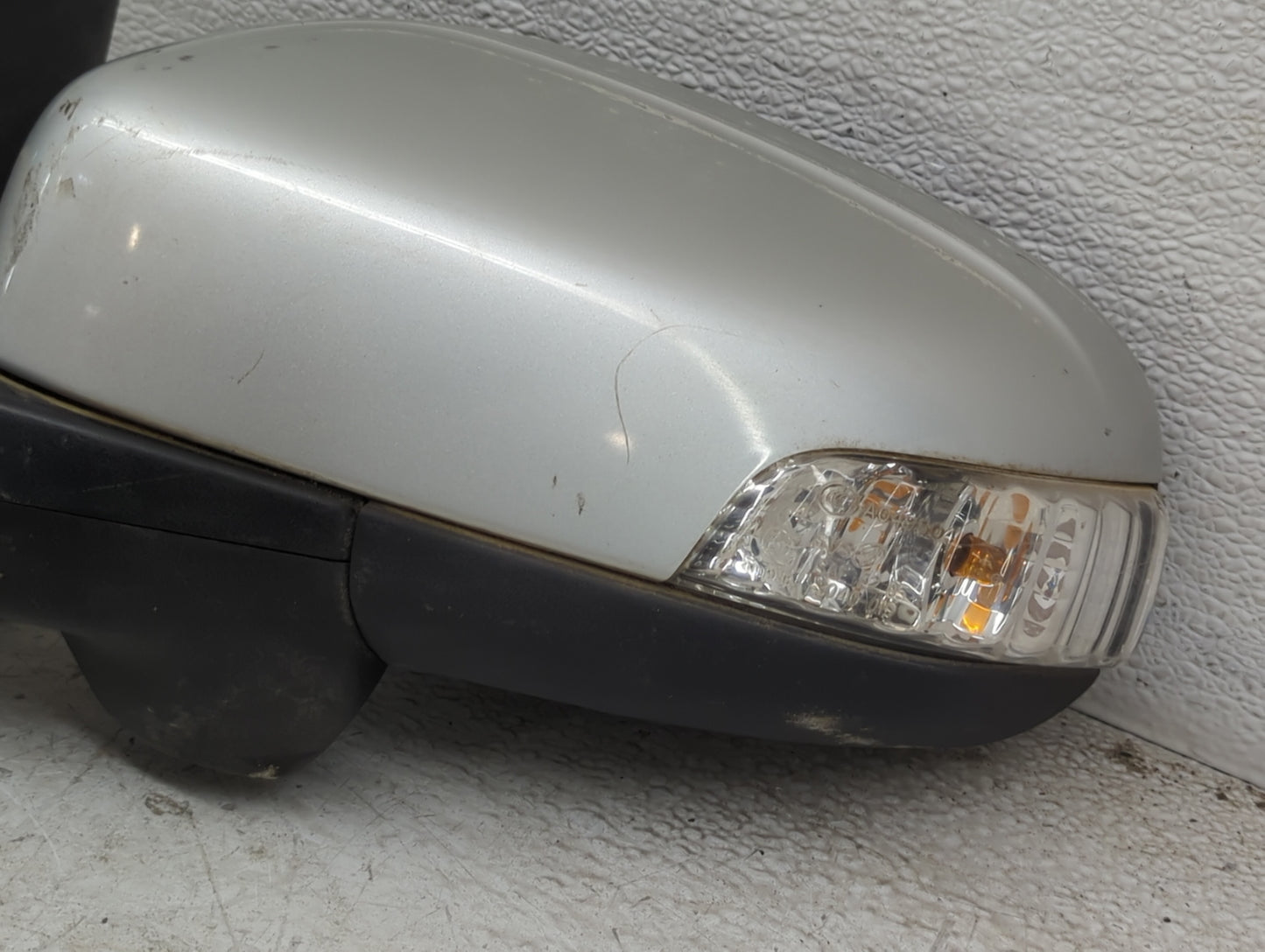 2007-2011 Volvo S40 Driver Side View Mirror - Left Door Mirror OEM Used - Oemusedautoparts1.com