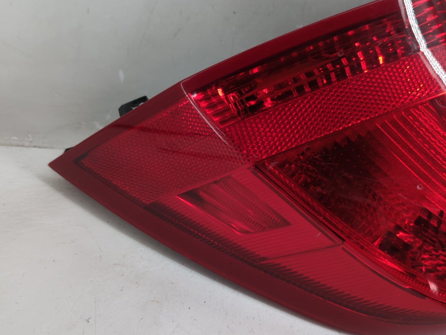 2011 Volvo S60 Tail Light Assembly Passenger Right OEM P/N:30796268 Fits OEM Used Auto Parts - Oemusedautoparts1.com