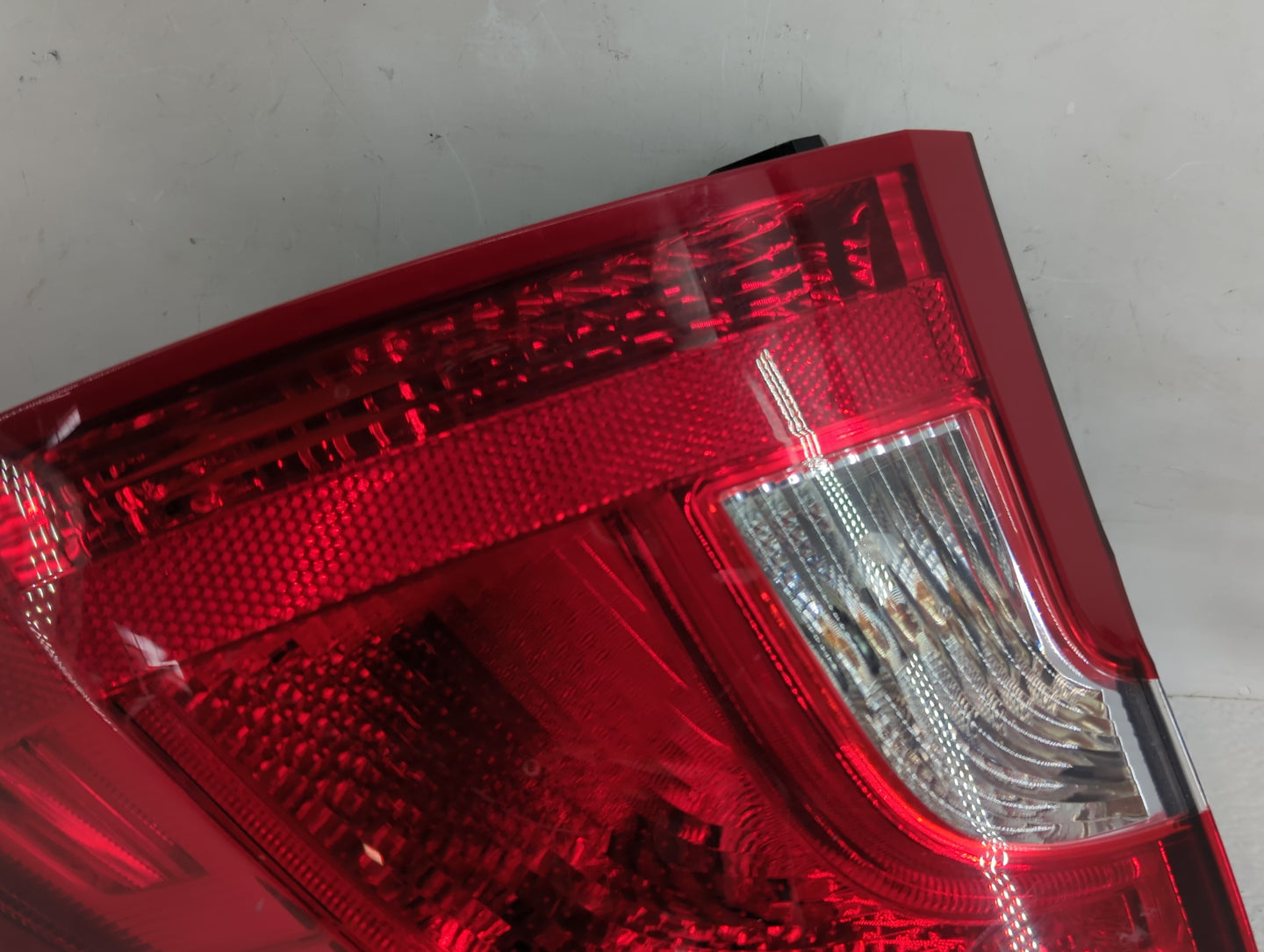 2011 Volvo S60 Tail Light Assembly Passenger Right OEM P/N:30796268 Fits OEM Used Auto Parts - Oemusedautoparts1.com