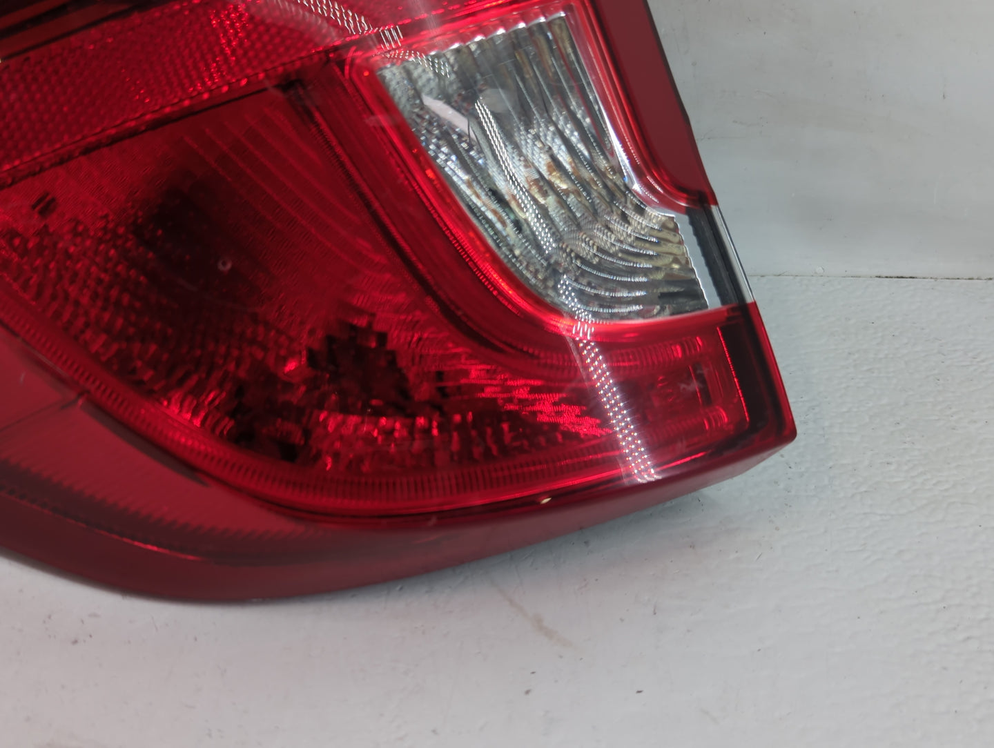 2011 Volvo S60 Tail Light Assembly Passenger Right OEM P/N:30796268 Fits OEM Used Auto Parts - Oemusedautoparts1.com