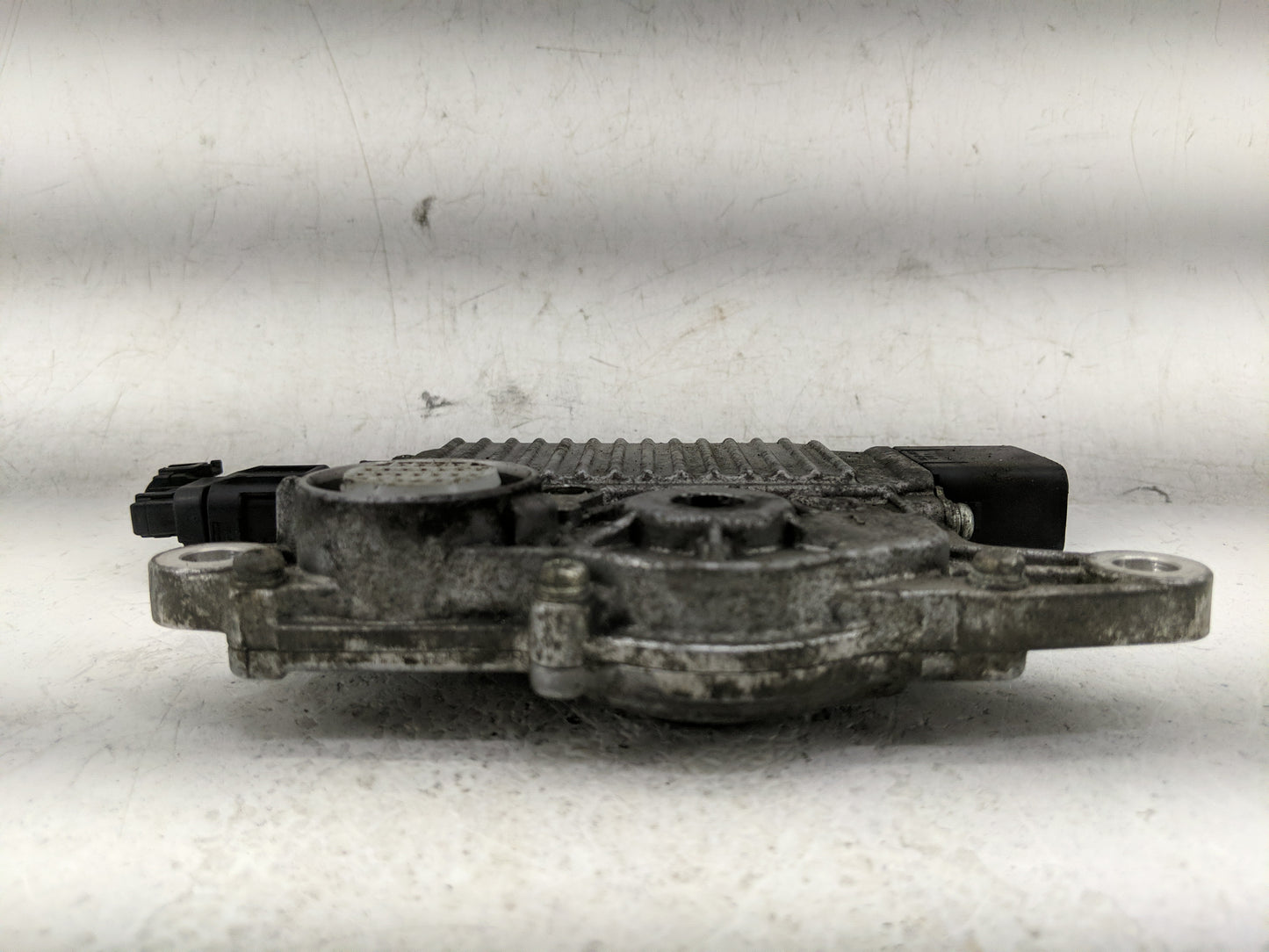 Volvo V40 Transmission Control Module Tcu Tcm 30735596 1227635 - Oemusedautoparts1.com