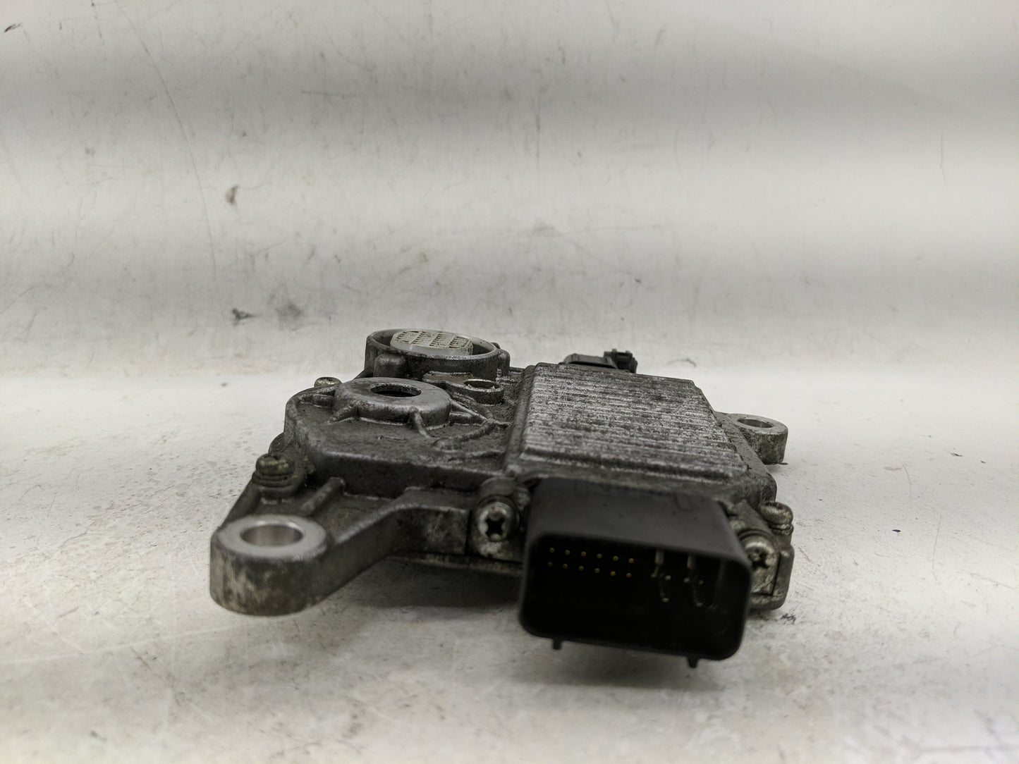 Volvo V40 Transmission Control Module Tcu Tcm 30735596 1227635 - Oemusedautoparts1.com