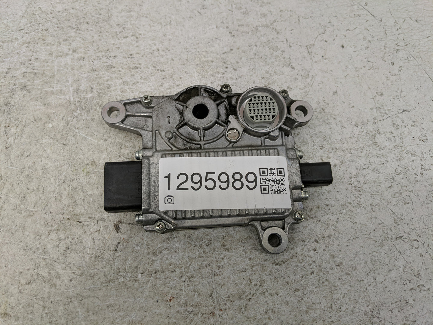 2011 Volvo V40 PCM Engine Control Computer ECU ECM PCU OEM P/N:30735596 Fits OEM Used Auto Parts - Oemusedautoparts1.com