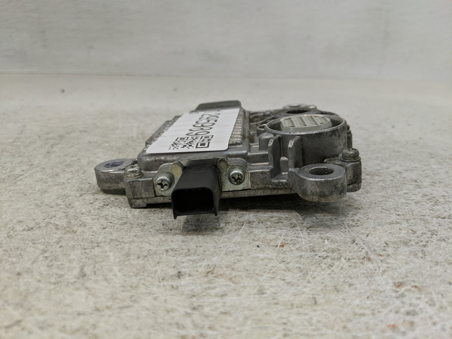 2011 Volvo V40 PCM Engine Control Computer ECU ECM PCU OEM P/N:30735596 Fits OEM Used Auto Parts - Oemusedautoparts1.com