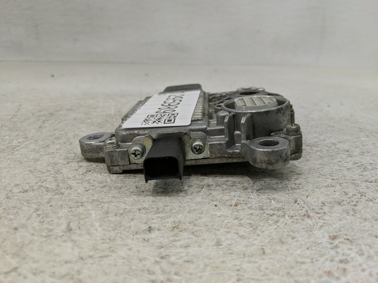 2011 Volvo V40 PCM Engine Control Computer ECU ECM PCU OEM P/N:30735596 Fits OEM Used Auto Parts - Oemusedautoparts1.com