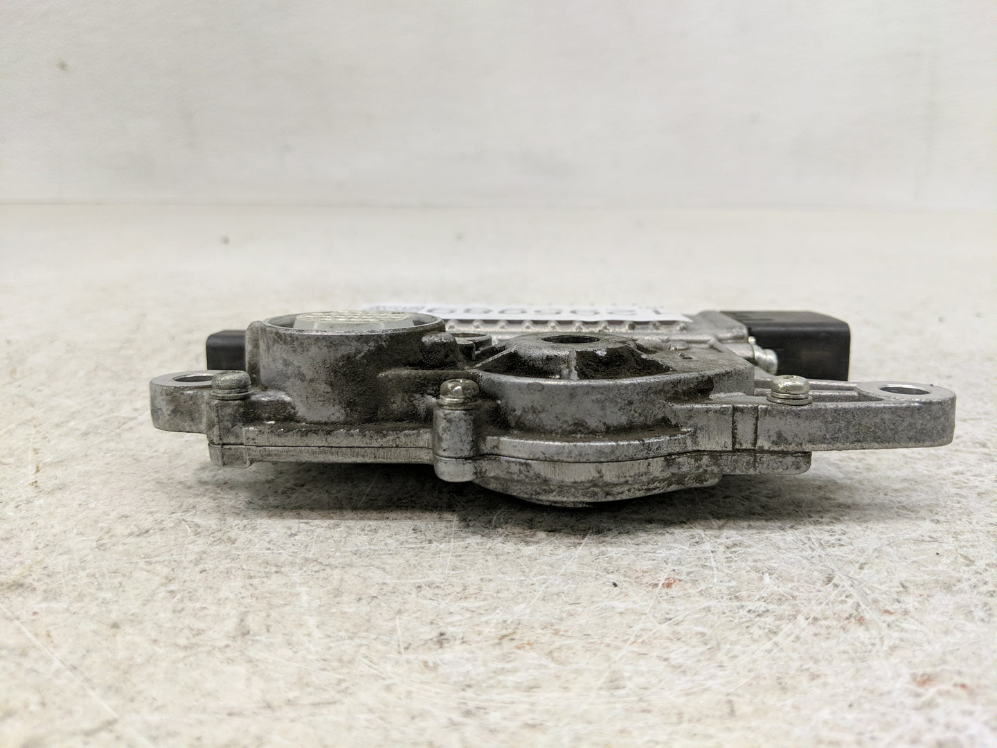 2011 Volvo V40 PCM Engine Control Computer ECU ECM PCU OEM P/N:30735596 Fits OEM Used Auto Parts - Oemusedautoparts1.com