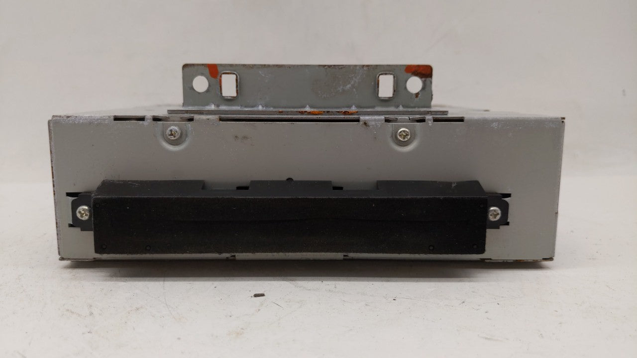 Volvo V40 Am Fm Cd Player Radio Receiver - Oemusedautoparts1.com