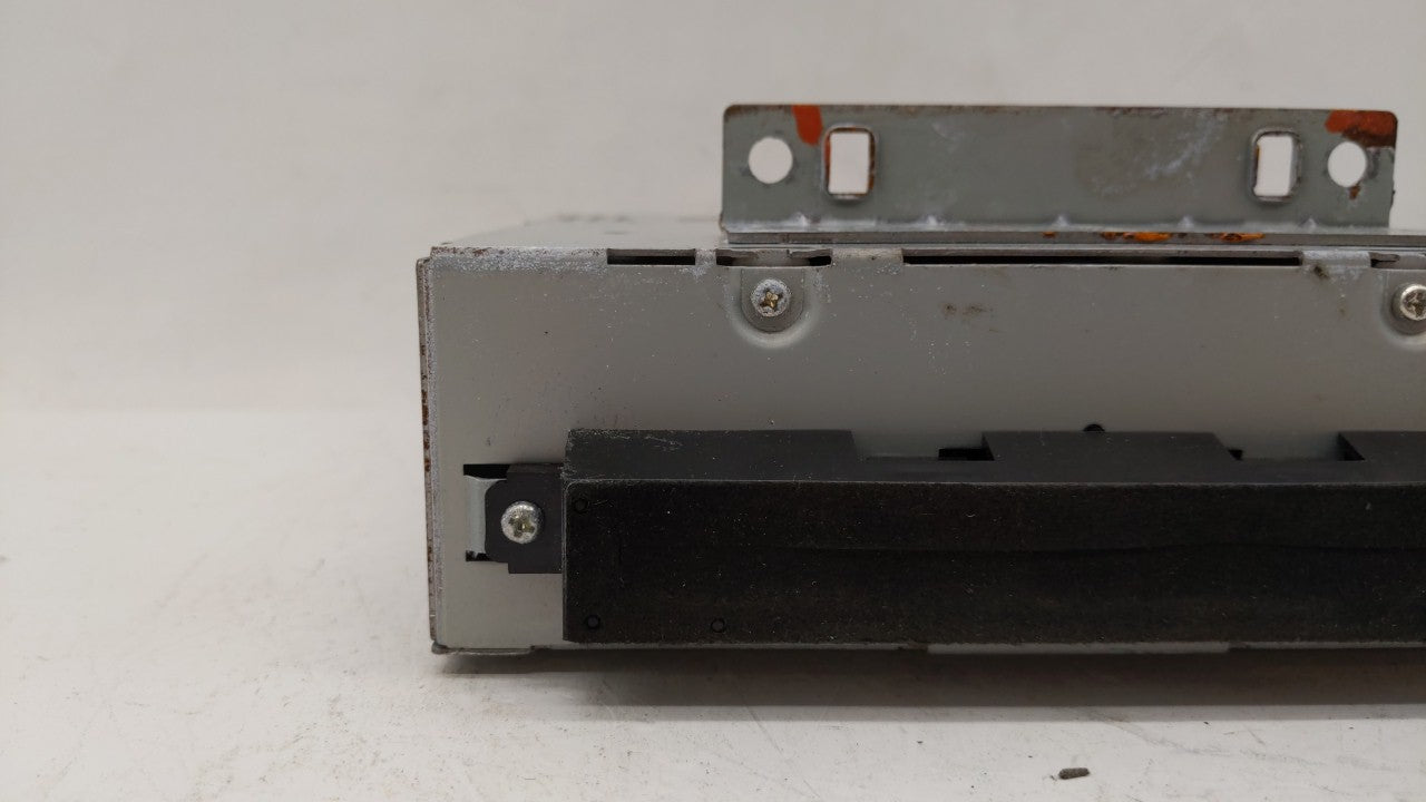 Volvo V40 Am Fm Cd Player Radio Receiver - Oemusedautoparts1.com
