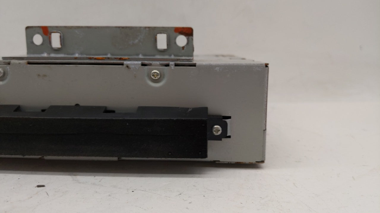 Volvo V40 Am Fm Cd Player Radio Receiver - Oemusedautoparts1.com