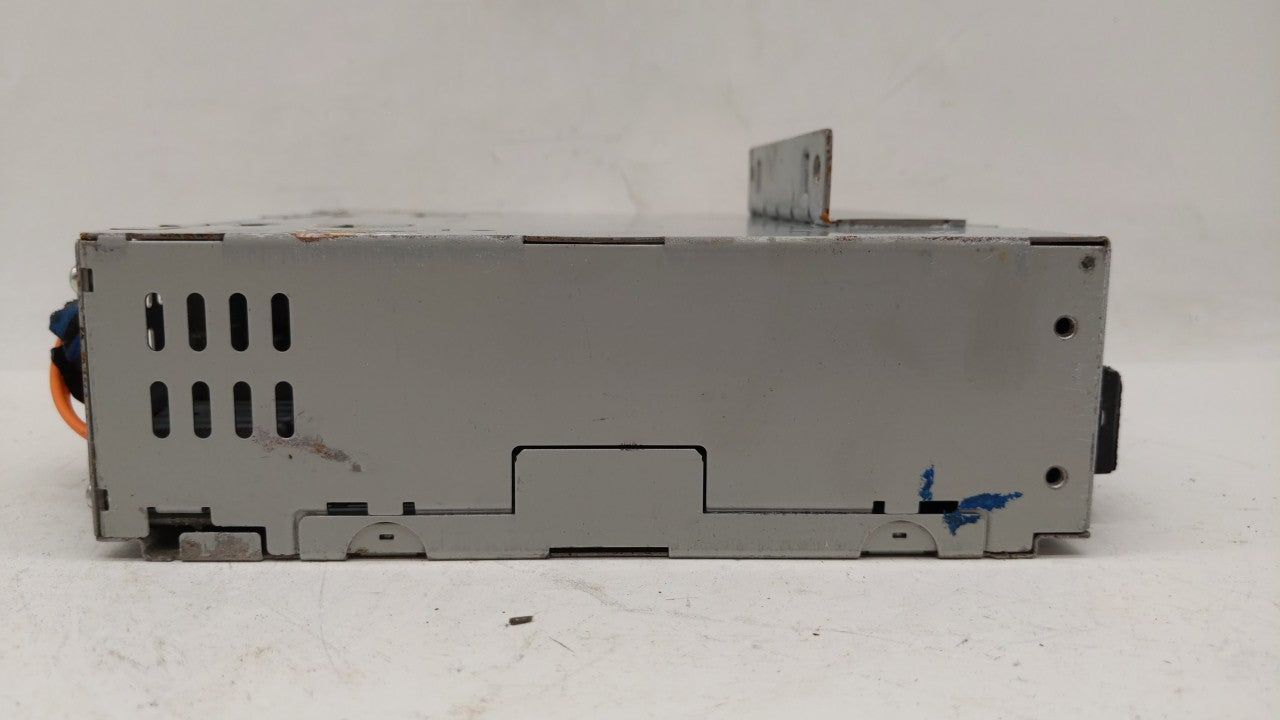 Volvo V40 Am Fm Cd Player Radio Receiver - Oemusedautoparts1.com