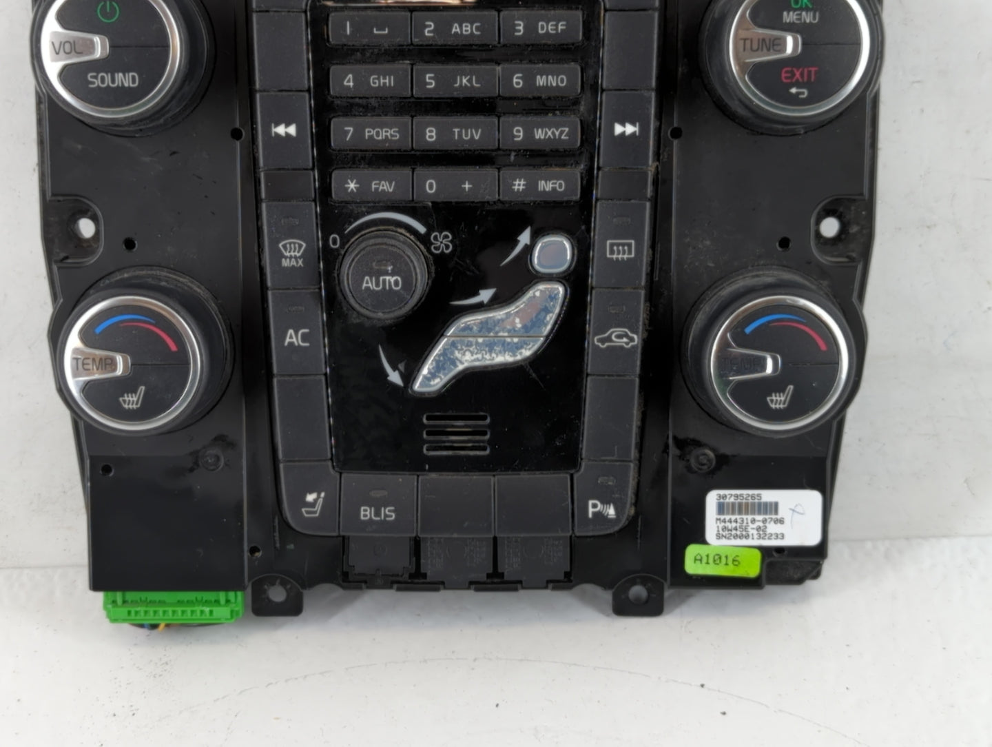 2011 Volvo V60 Climate Control Module Temperature AC/Heater Replacement P/N:M444310-0706 30795265 Fits OEM Used Auto Parts -