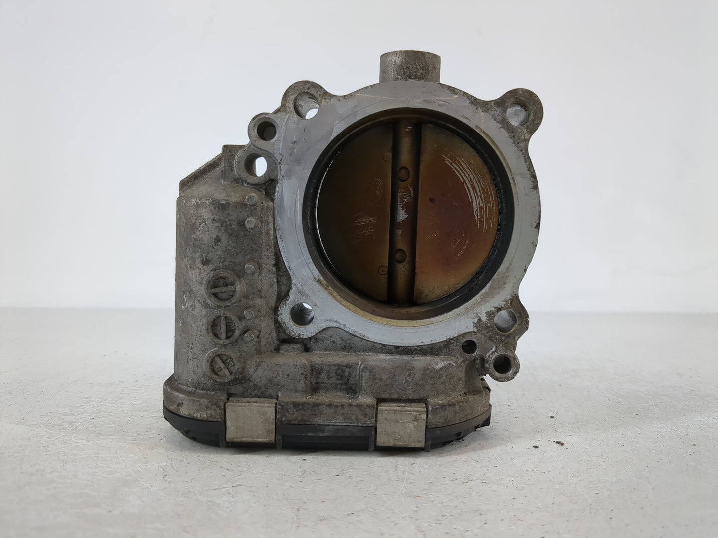 2011 Volvo V70 Throttle Body P/N:30711552 Fits Fits 2004 2005 2006 2007 2008 2009 2010 2012 2013 OEM Used Auto Parts - Oemus