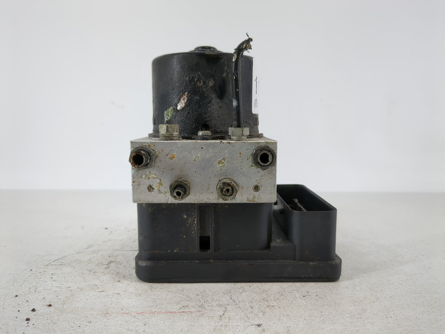 2009-2010 Volvo V70 ABS Pump Control Module Replacement P/N:31274907 Fits Fits 2007 2008 2009 2010 2011 2012 2013 OEM Used A
