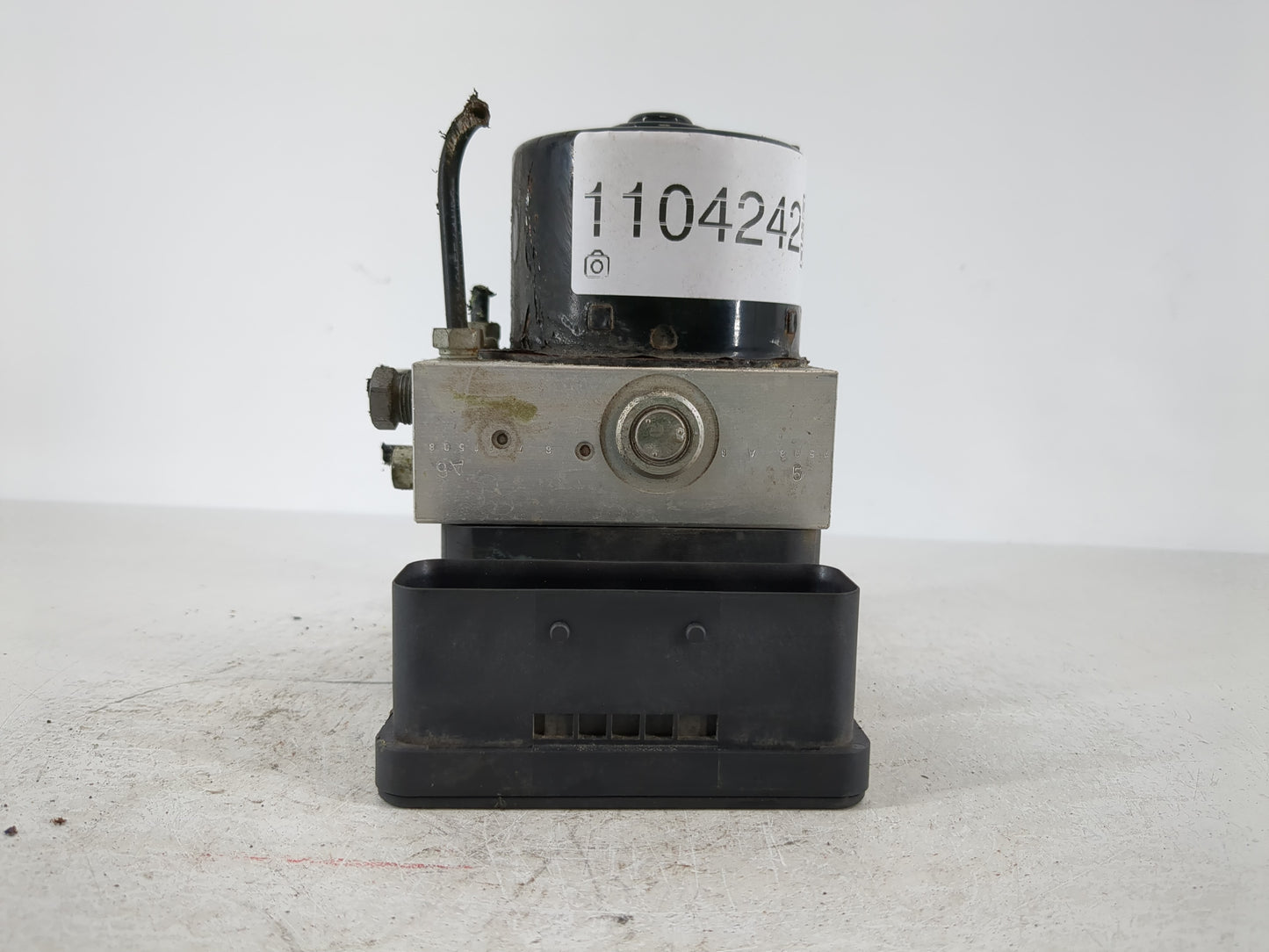 2009-2010 Volvo V70 ABS Pump Control Module Replacement P/N:31274907 Fits Fits 2007 2008 2009 2010 2011 2012 2013 OEM Used A
