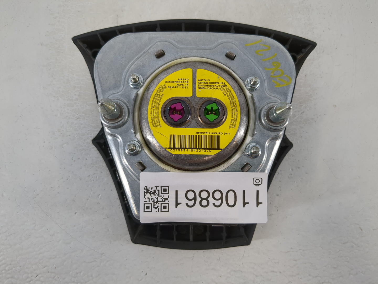 2010 Volvo V70 Air Bag Driver Left Steering Wheel Mounted Fits Fits 2008 2009 2011 OEM Used Auto Parts - Oemusedautoparts1.c