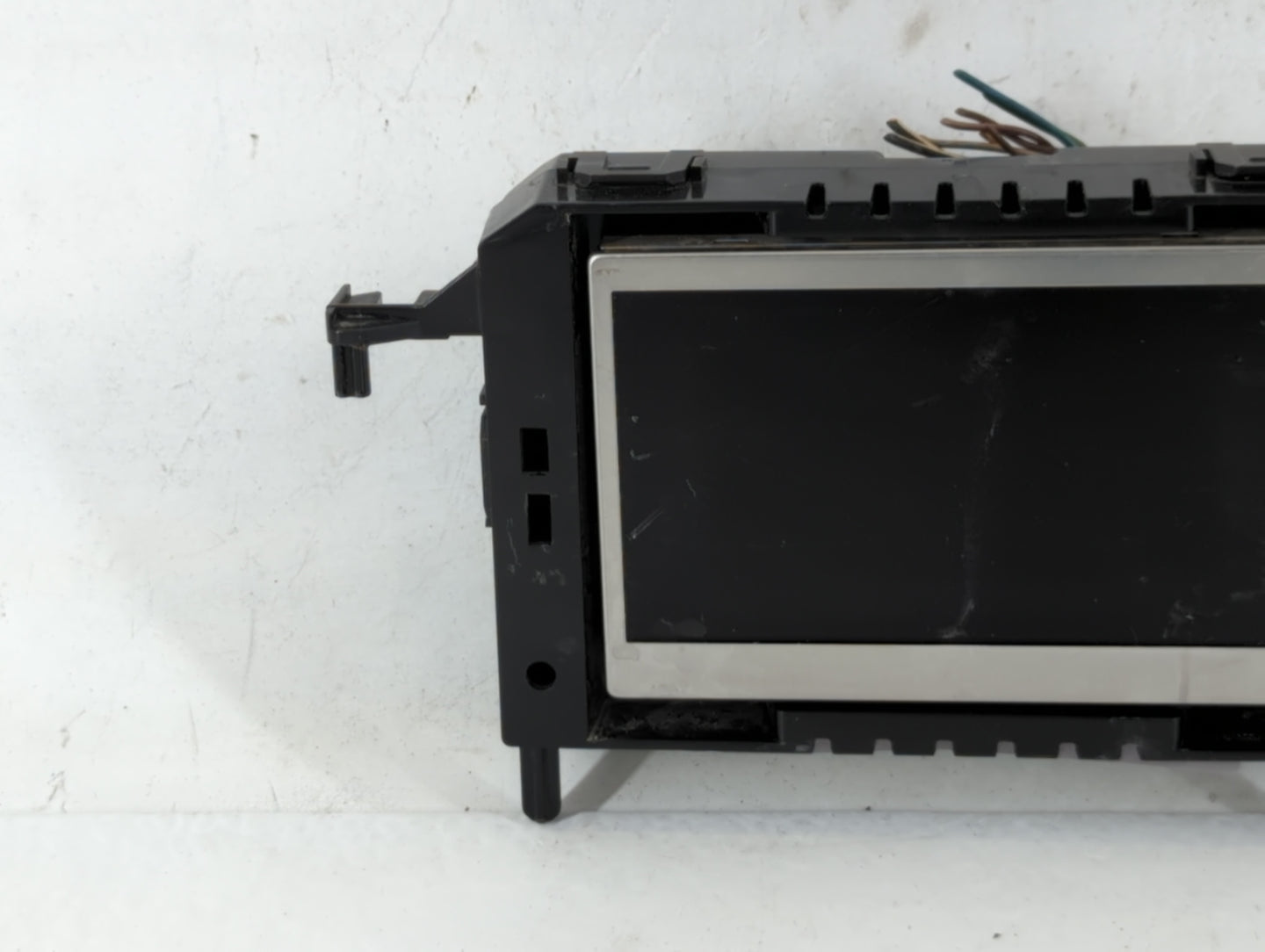 Volvo Xc60 Information Display Screen 737257 - Oemusedautoparts1.com