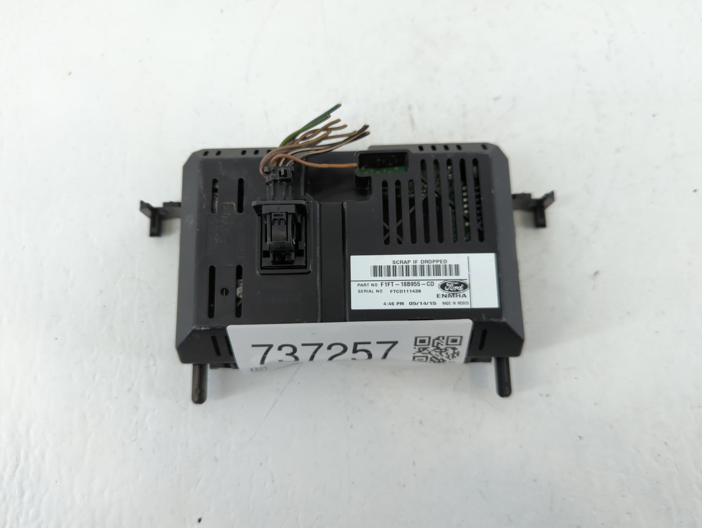 Volvo Xc60 Information Display Screen 737257 - Oemusedautoparts1.com