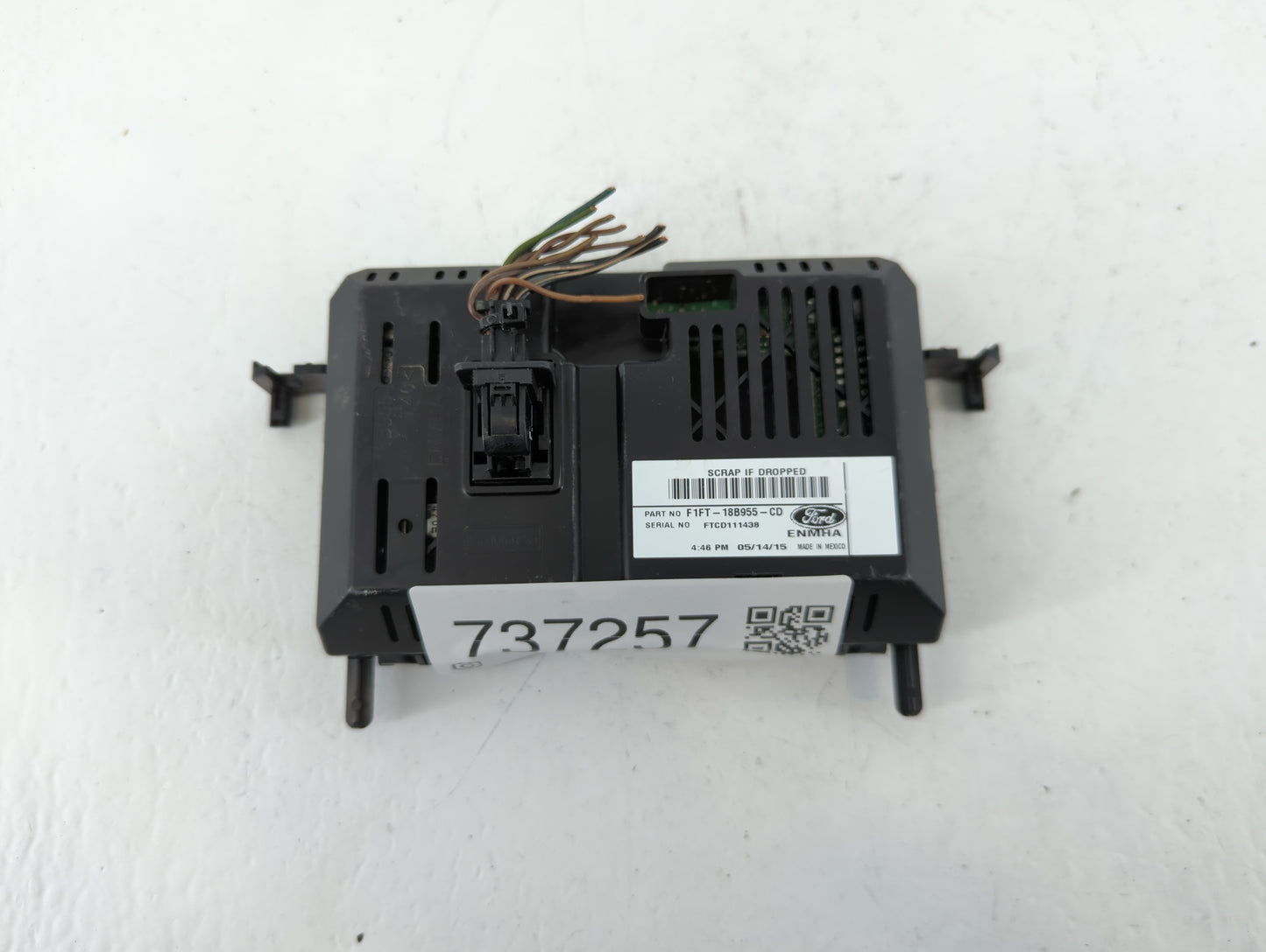Volvo Xc60 Information Display Screen 737257 - Oemusedautoparts1.com