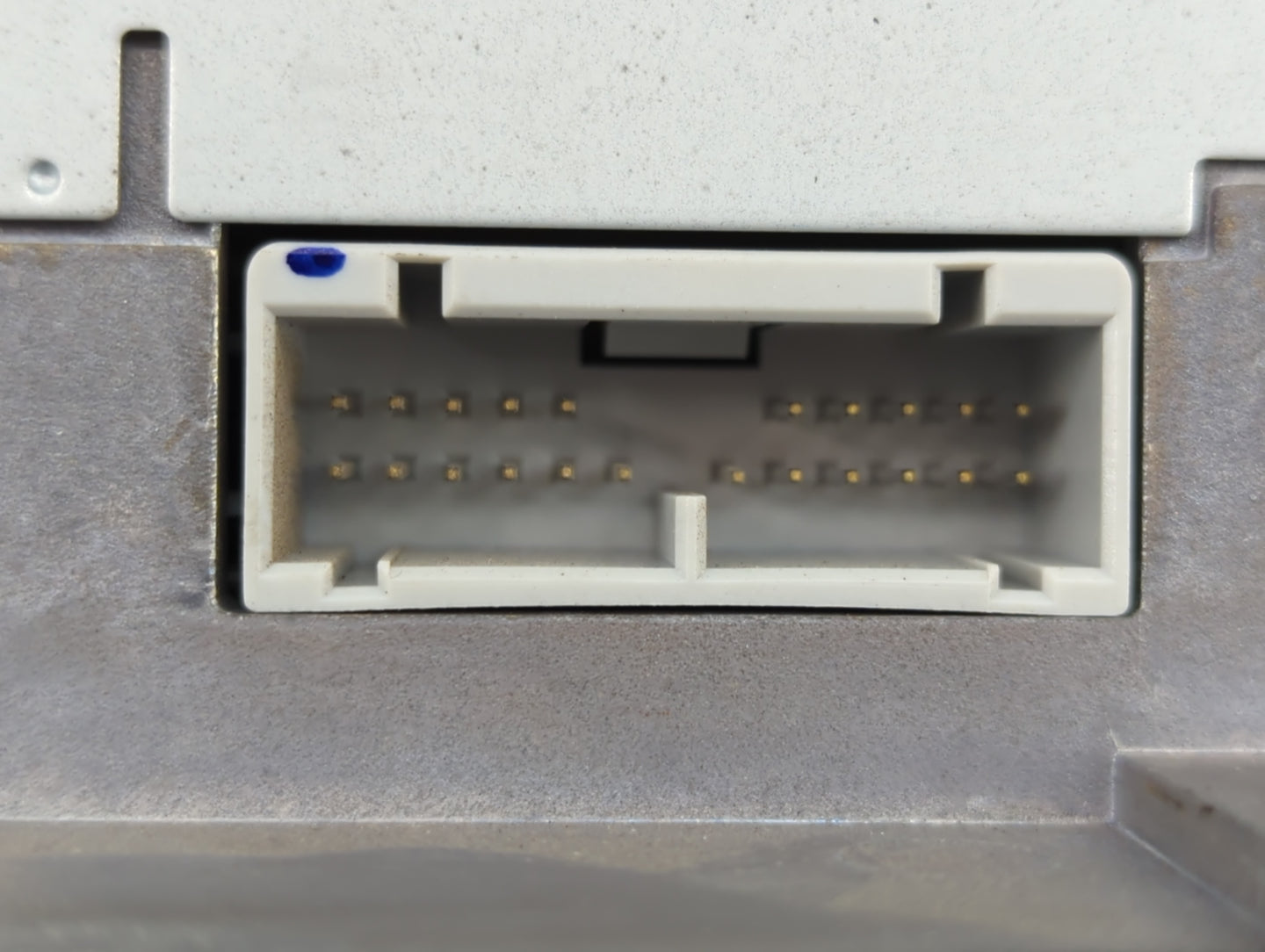 2011 Volvo Xc90 Radio Speaker Amplifier 31310002|31310000 - Oemusedautoparts1.com