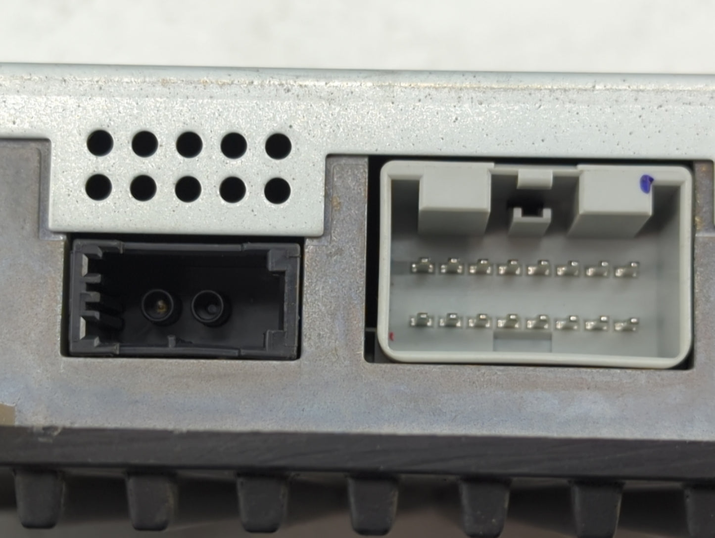 2011 Volvo Xc90 Radio Speaker Amplifier 31310002|31310000 - Oemusedautoparts1.com