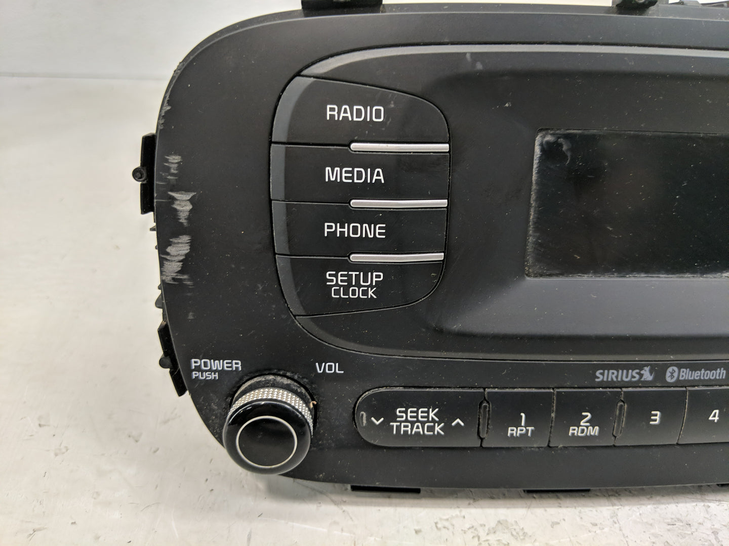 2014-2016 Kia Soul Radio AM FM Cd Player Receiver Replacement P/N:96170-B2090CA Fits Fits 2014 2015 2016 OEM Used Auto Parts