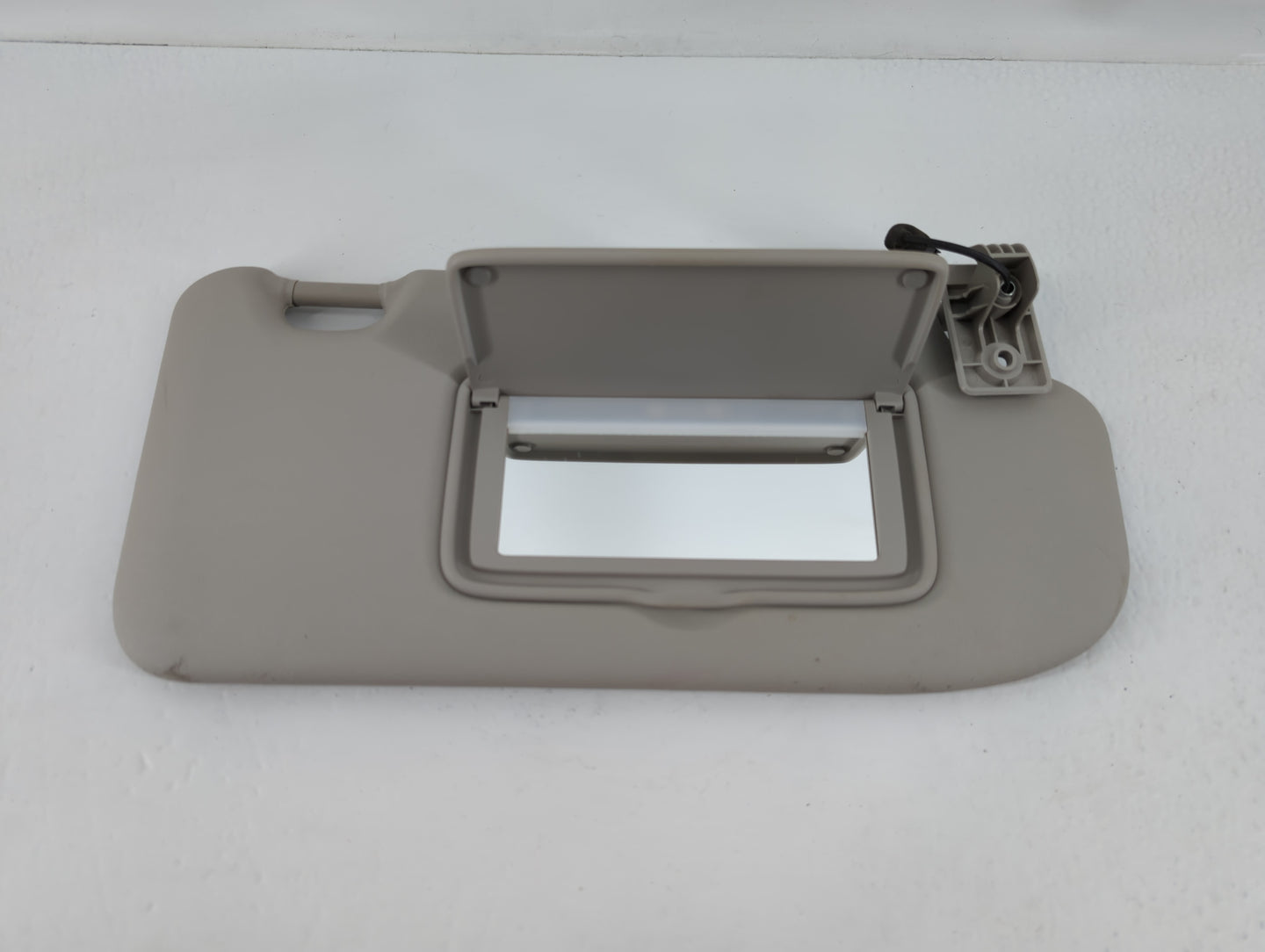 2017-2018 Nissan Qashqai Sun Visor Shade Replacement Passenger Right Mirror Fits Fits 2017 2018 OEM Used Auto Parts - Oemuse