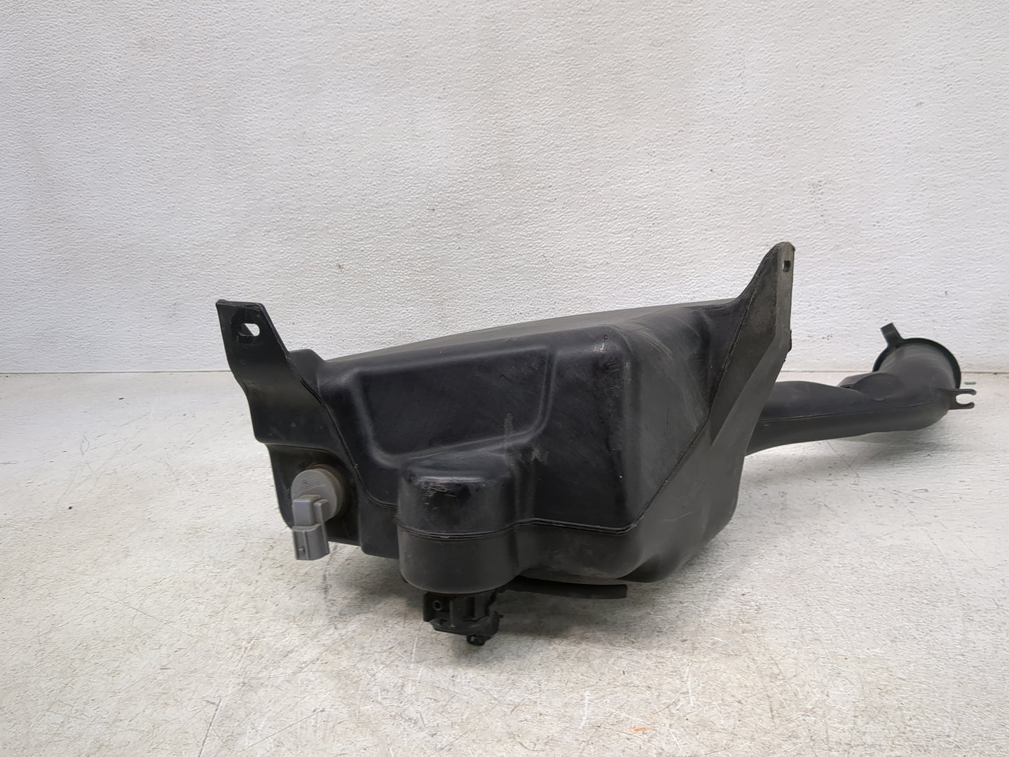 2010-2013 Acura Mdx Windshield Washer Fluid Reservoir Bottle Oem - Oemusedautoparts1.com