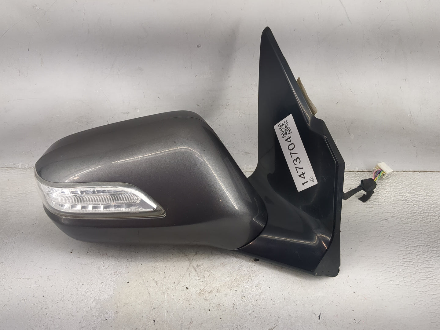 2010-2013 Acura Mdx Passenger Side View Mirror - Right Door Mirror OEM Used - Oemusedautoparts1.com