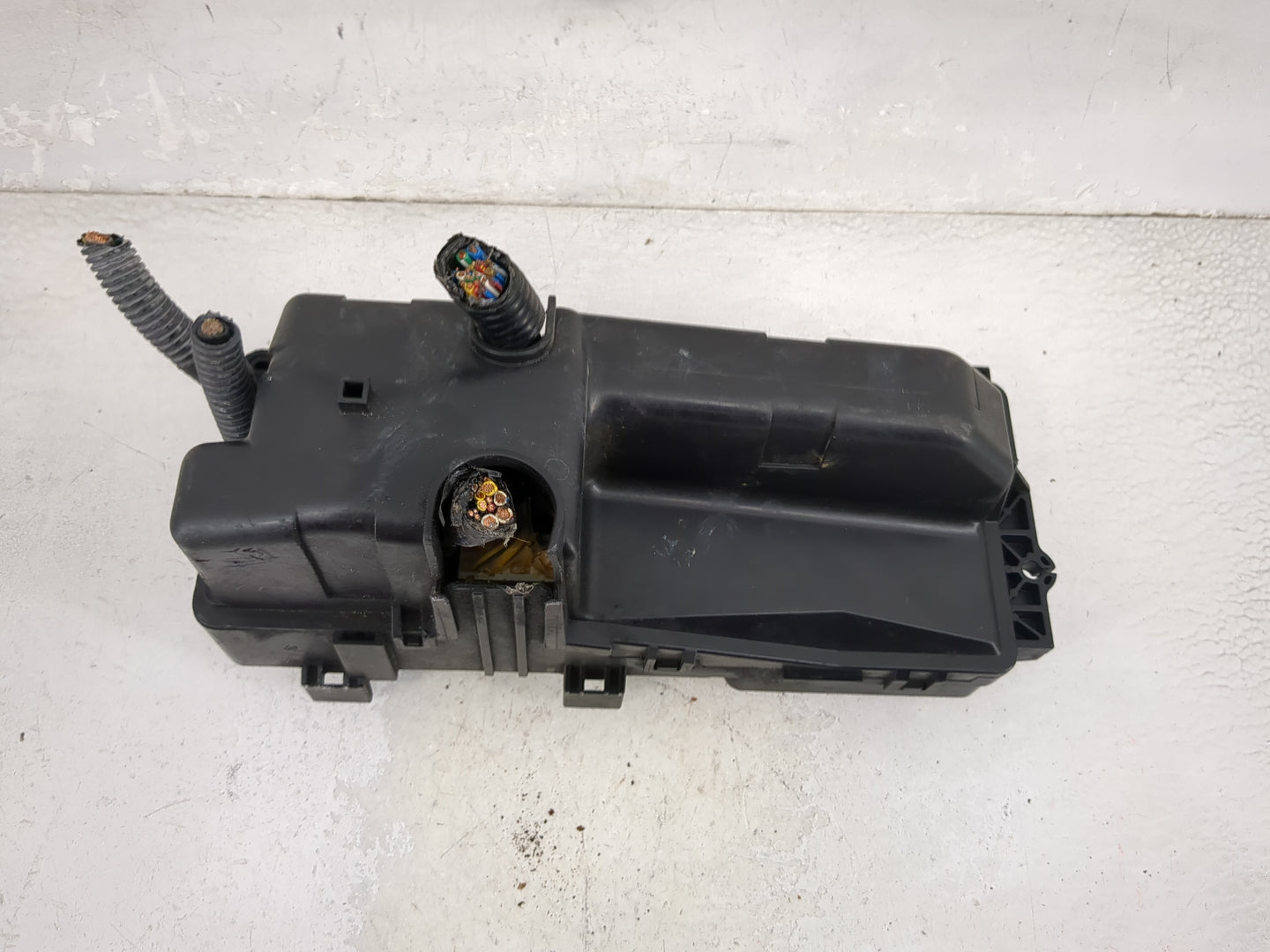 2012 Acura Rl Fusebox Fuse Box Panel Relay Module P/N:A109050720328GG Fits OEM Used Auto Parts - Oemusedautoparts1.com