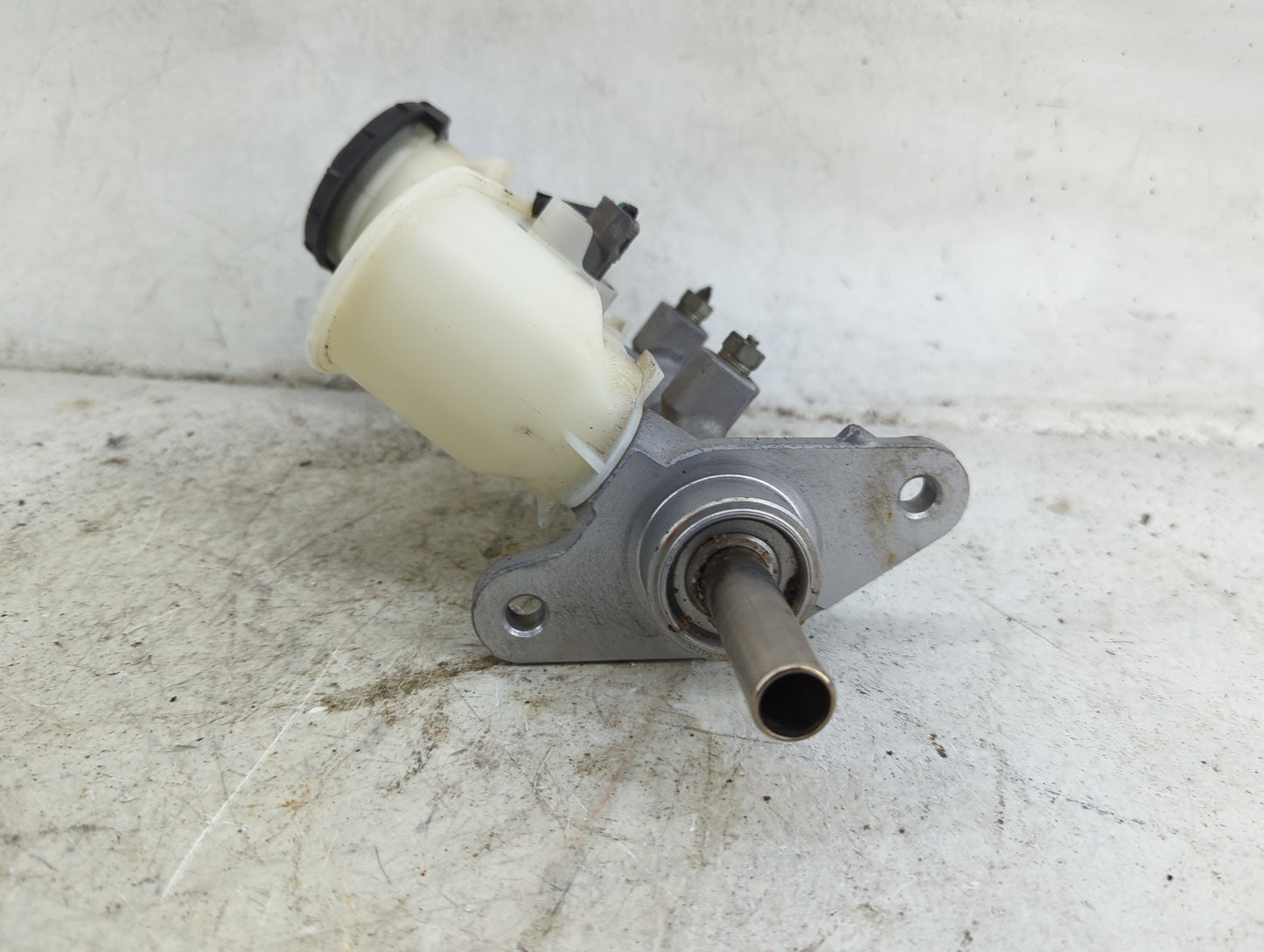 2009-2014 Acura Tl Brake Master Cylinder 1490421 - Oemusedautoparts1.com