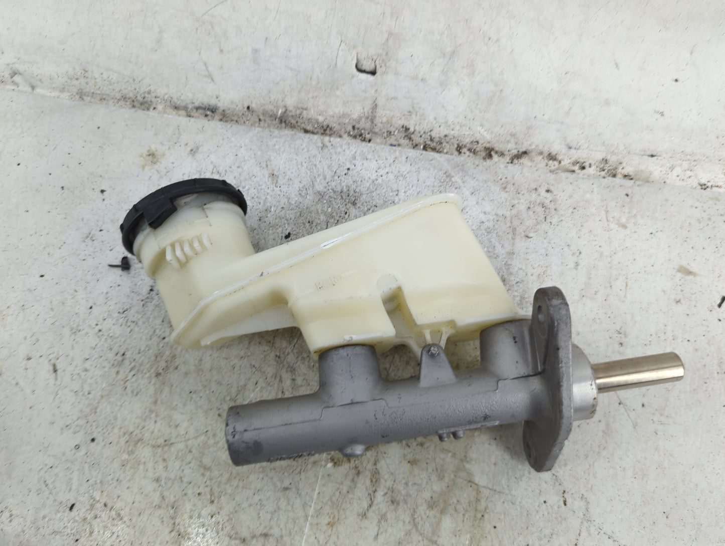 2009-2014 Acura Tl Brake Master Cylinder 1490421 - Oemusedautoparts1.com
