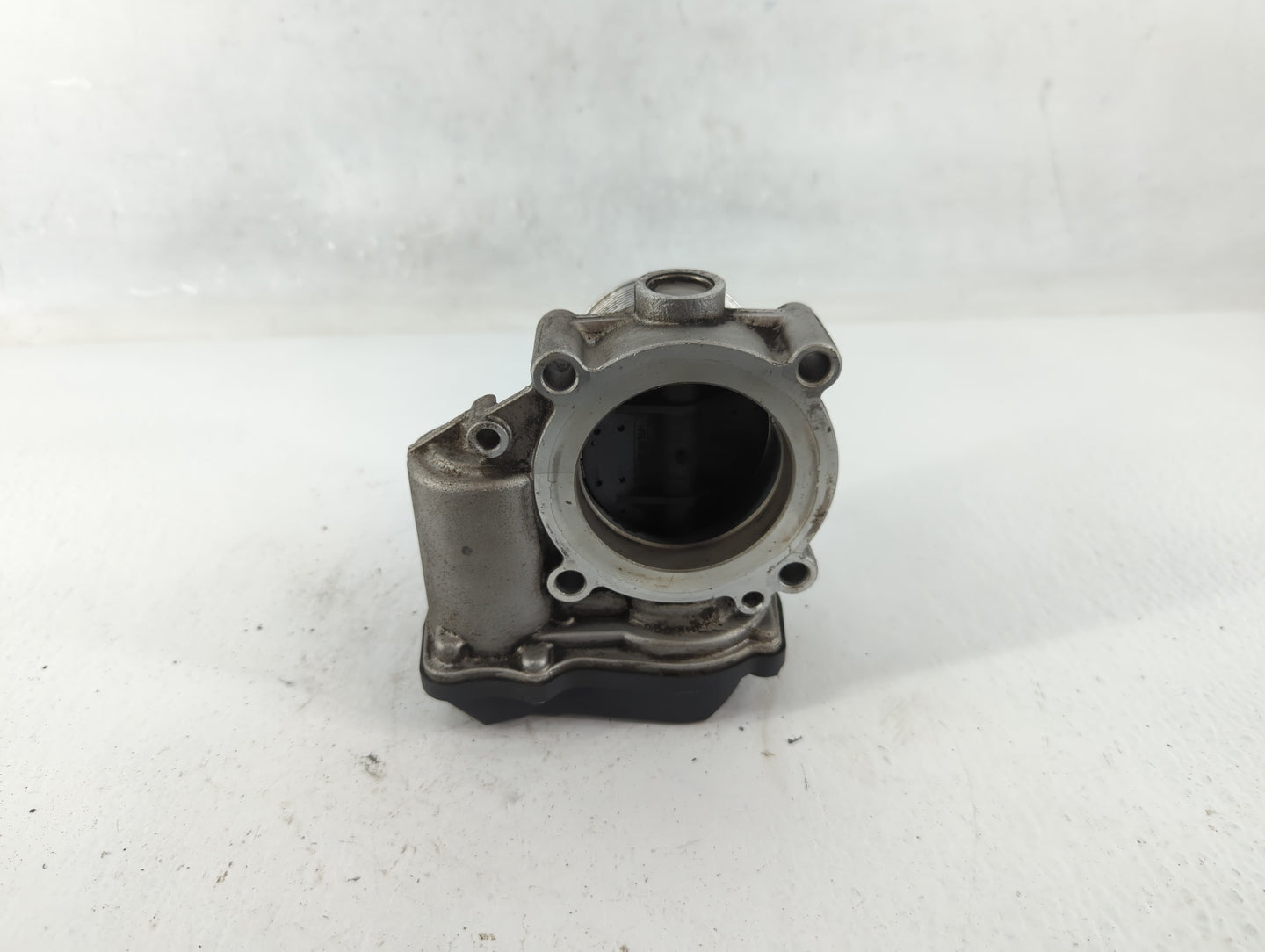 2006-2018 Audi A3 Throttle Body P/N:06F 133 062 Q 133062S Fits OEM Used Auto Parts - Oemusedautoparts1.com