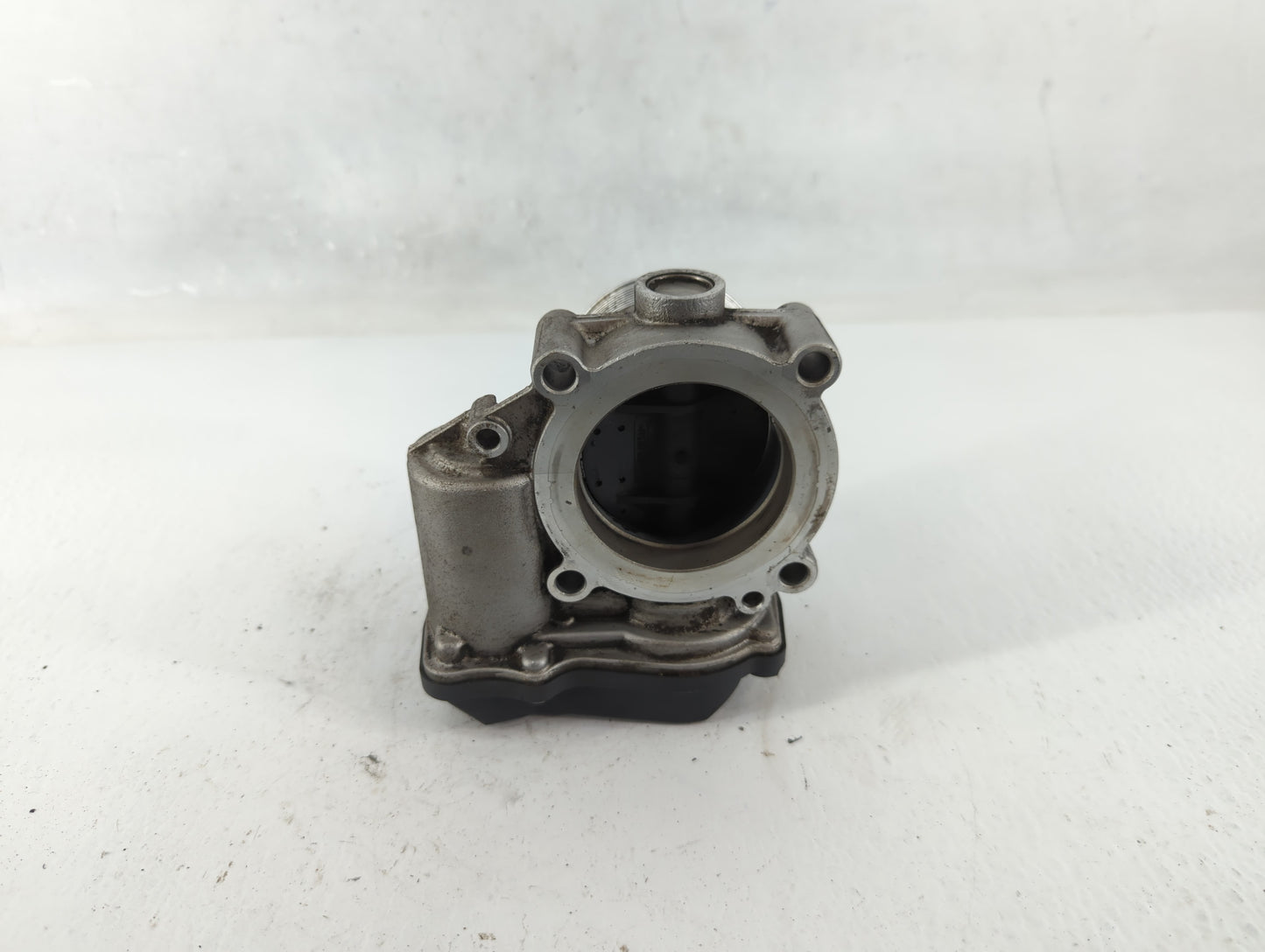 2006-2018 Audi A3 Throttle Body P/N:06F 133 062 Q 133062S Fits OEM Used Auto Parts - Oemusedautoparts1.com