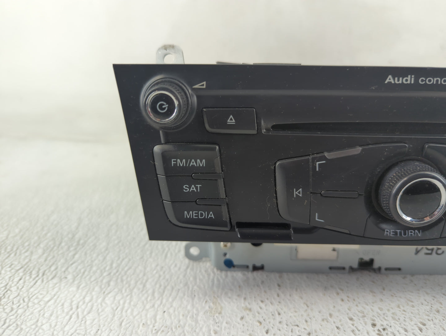 2010-2012 Audi A4 Radio AM FM Cd Player Receiver Replacement P/N:8T1 035 186 R Fits Fits 2010 2011 2012 2013 2014 2015 2016 