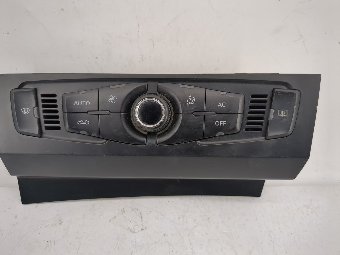 2009-2012 Audi A4 Climate Control Module Temperature AC/Heater Replacement P/N:8T1 820 043 AM Fits Fits 2008 2009 2010 2011 