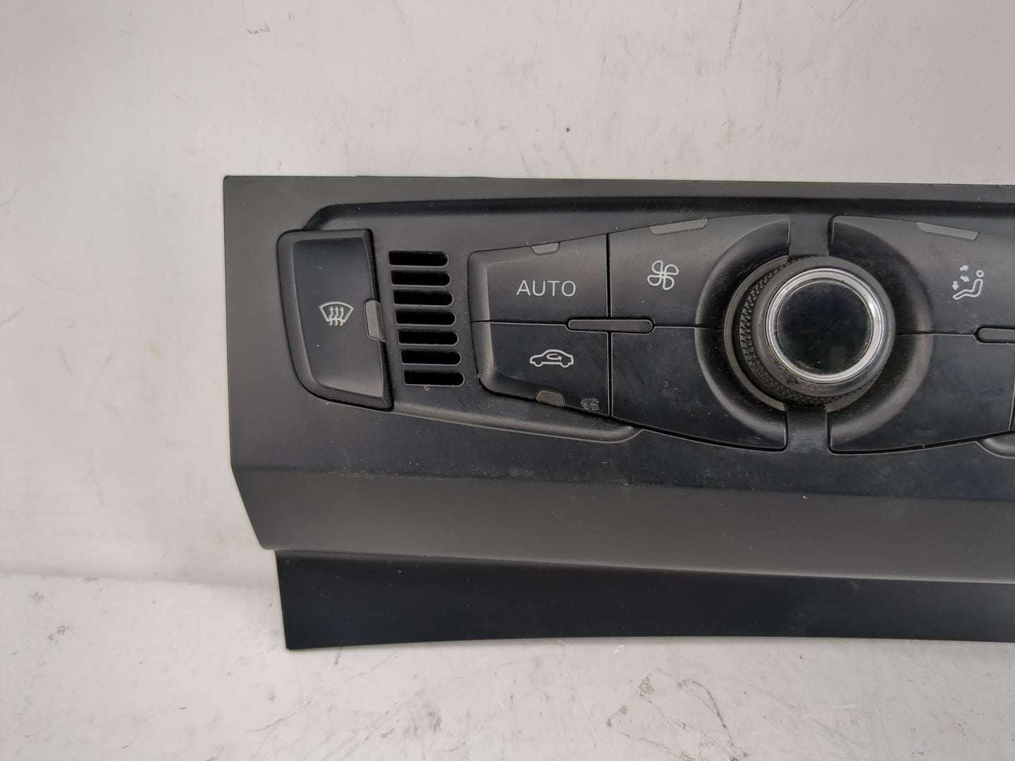 2009-2012 Audi A4 Climate Control Module Temperature AC/Heater Replacement P/N:8T1 820 043 AM Fits Fits 2008 2009 2010 2011 