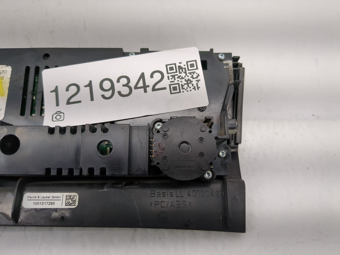 2009-2012 Audi A4 Climate Control Module Temperature AC/Heater Replacement P/N:8T1 820 043 AM Fits Fits 2008 2009 2010 2011 