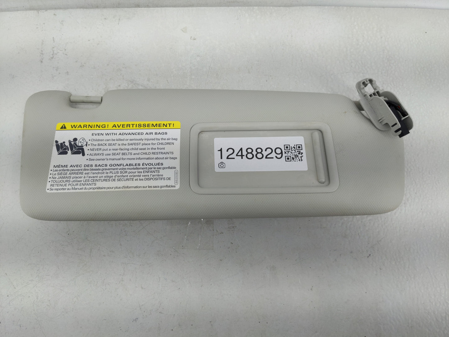 2009-2012 Audi A4 Sun Visor Shade Replacement Passenger Right Mirror Fits Fits 2009 2010 2011 2012 OEM Used Auto Parts - Oem