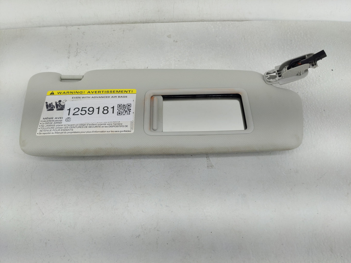 2009-2012 Audi A4 Sun Visor Shade Replacement Passenger Right Mirror Fits Fits 2009 2010 2011 2012 OEM Used Auto Parts - Oem