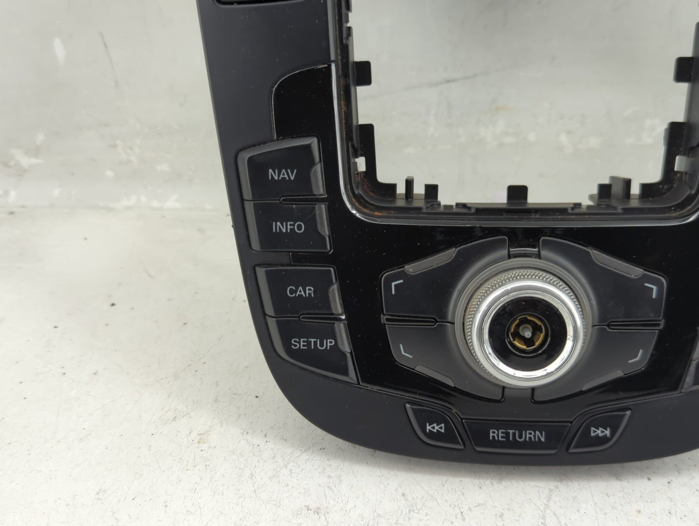2010-2012 Audi A4 Radio Control Panel - Oemusedautoparts1.com