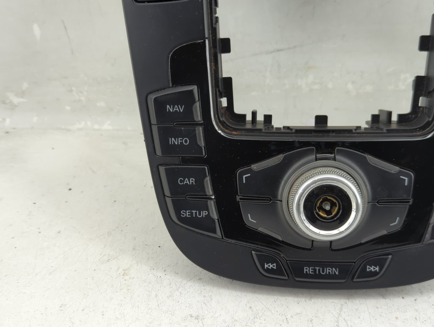 2010-2012 Audi A4 Radio Control Panel - Oemusedautoparts1.com