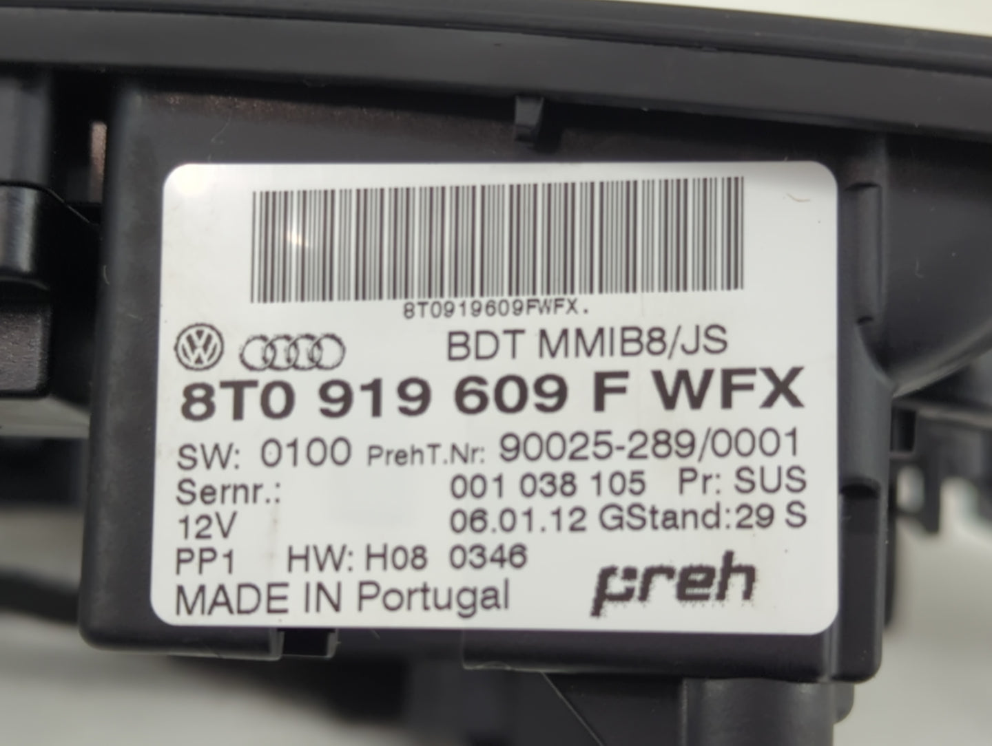 2010-2012 Audi A4 Radio Control Panel - Oemusedautoparts1.com