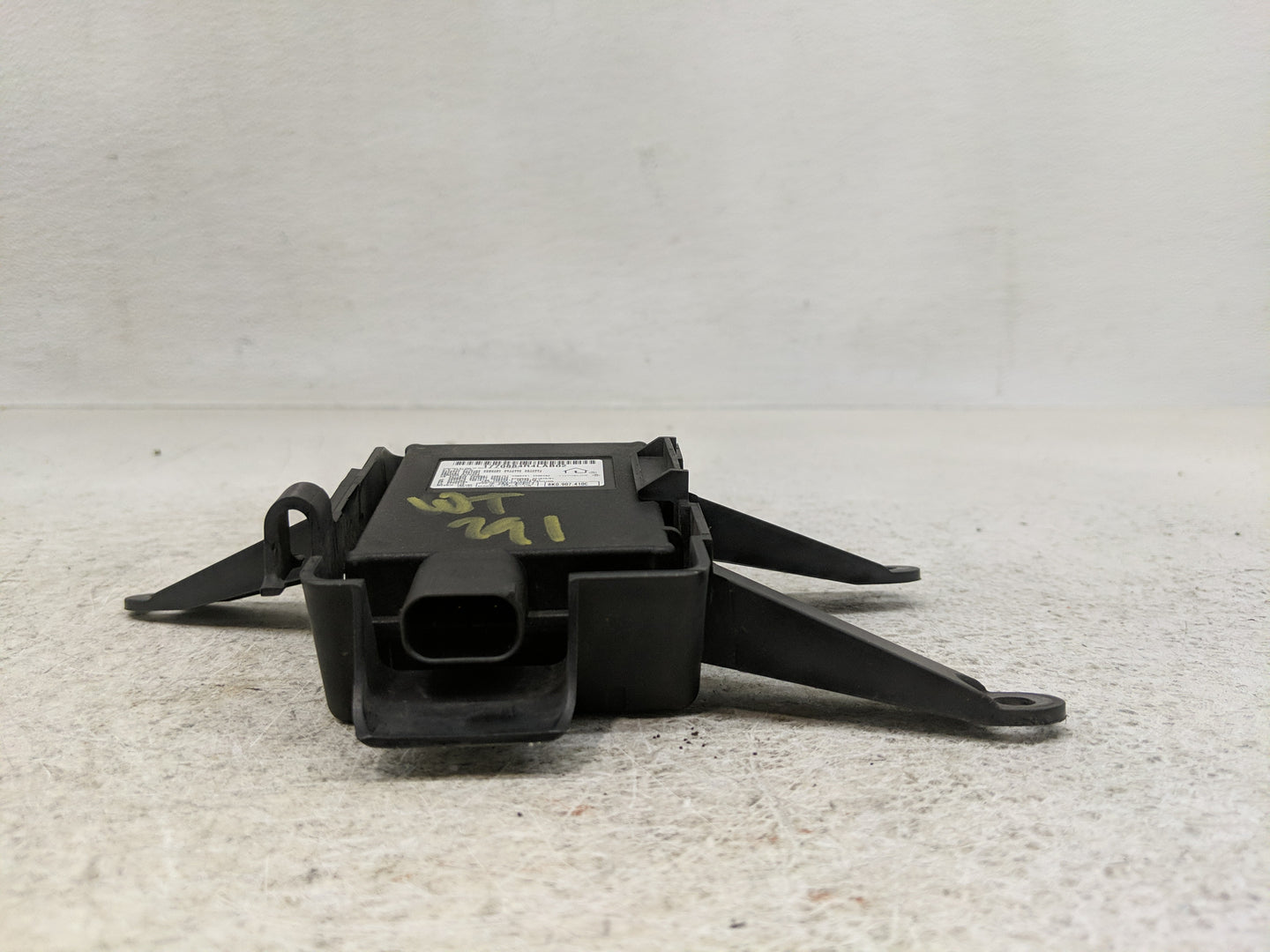 2012 Audi A4 PCM Engine Control Computer ECU ECM PCU OEM P/N:8K0 907 410C Fits OEM Used Auto Parts - Oemusedautoparts1.com