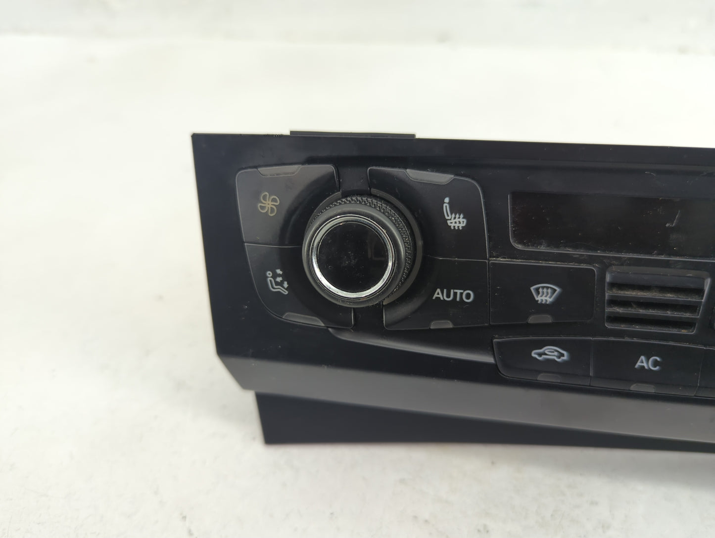 2009-2012 Audi A4 Climate Control Module Temperature AC/Heater Replacement P/N:8T1820043AQ Fits Fits 2008 2009 2010 2011 201