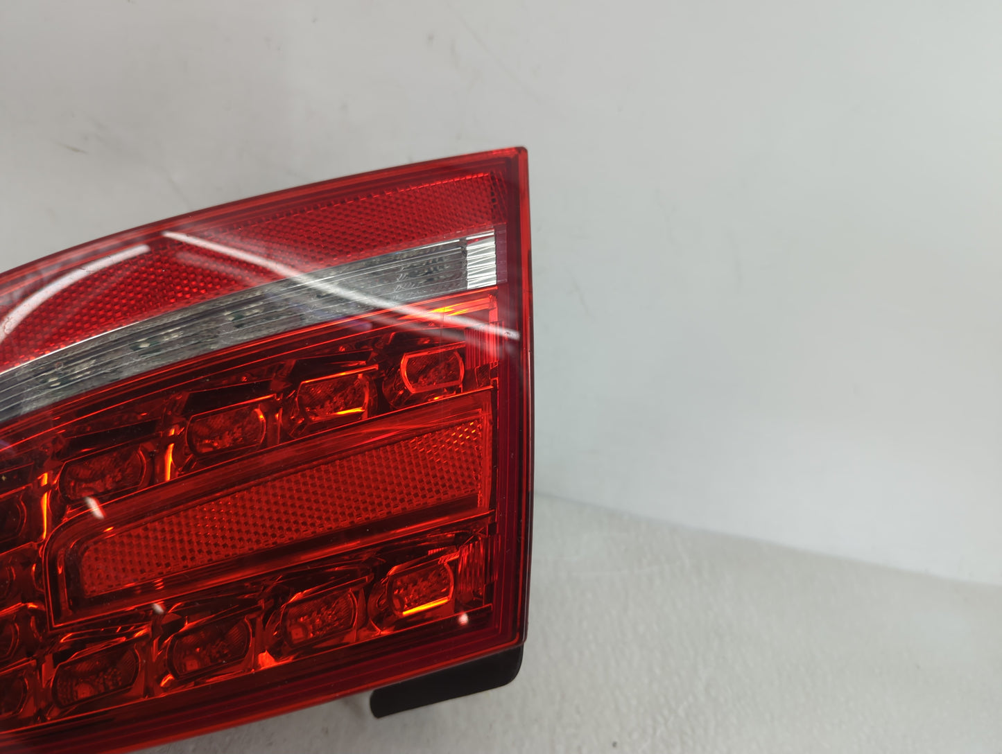 2010-2012 Audi A4 Tail Light Assembly Passenger Right OEM P/N:010085080118 Fits Fits 2010 2011 2012 OEM Used Auto Parts - Oe