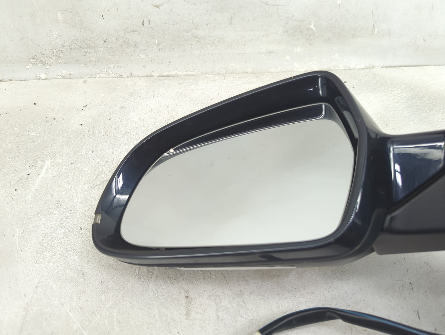 2010-2016 Audi A4 Driver Side View Mirror - Left Door Mirror OEM Used - Oemusedautoparts1.com
