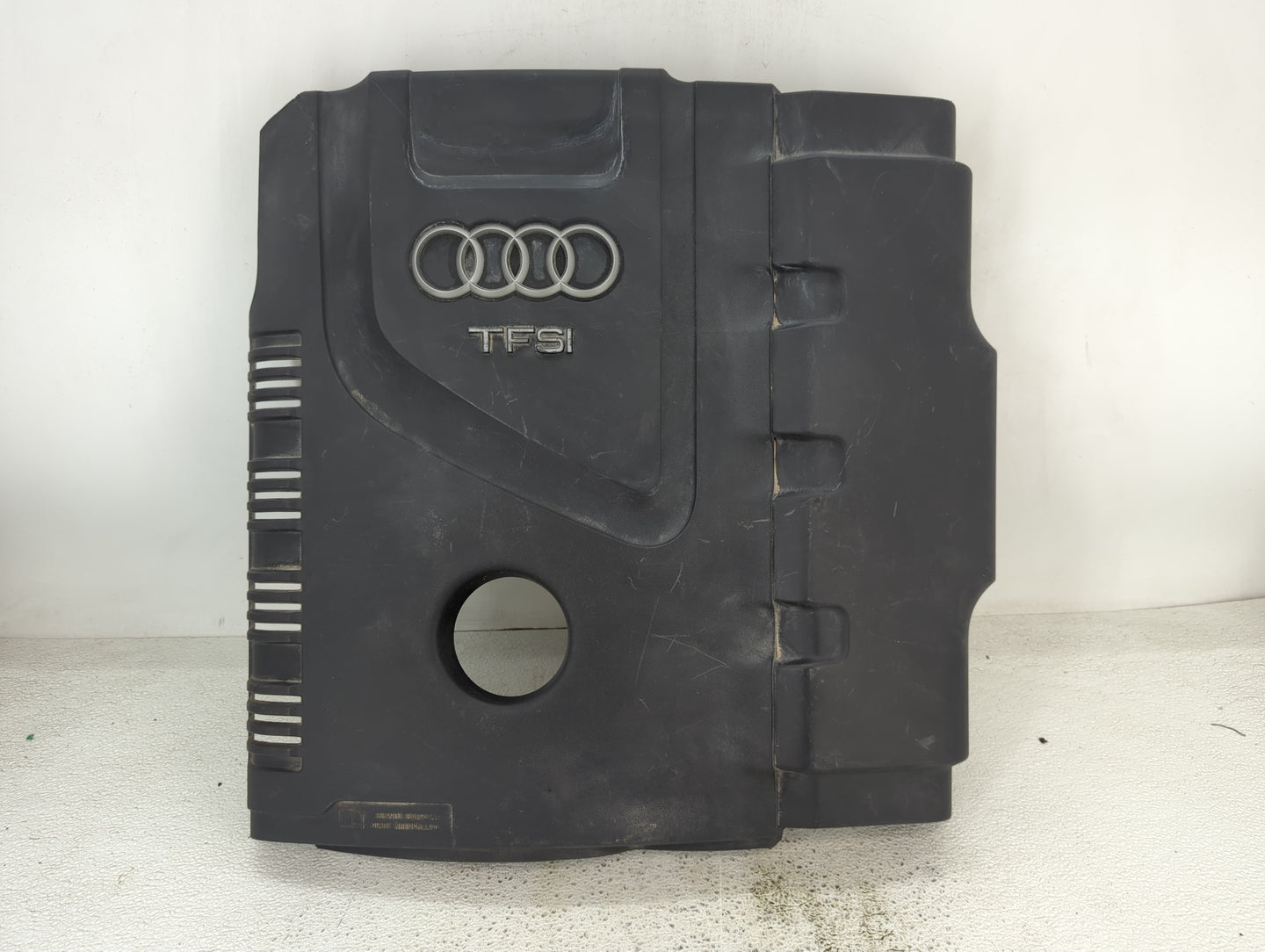 2012 Audi A4 Engine Cover - Oemusedautoparts1.com