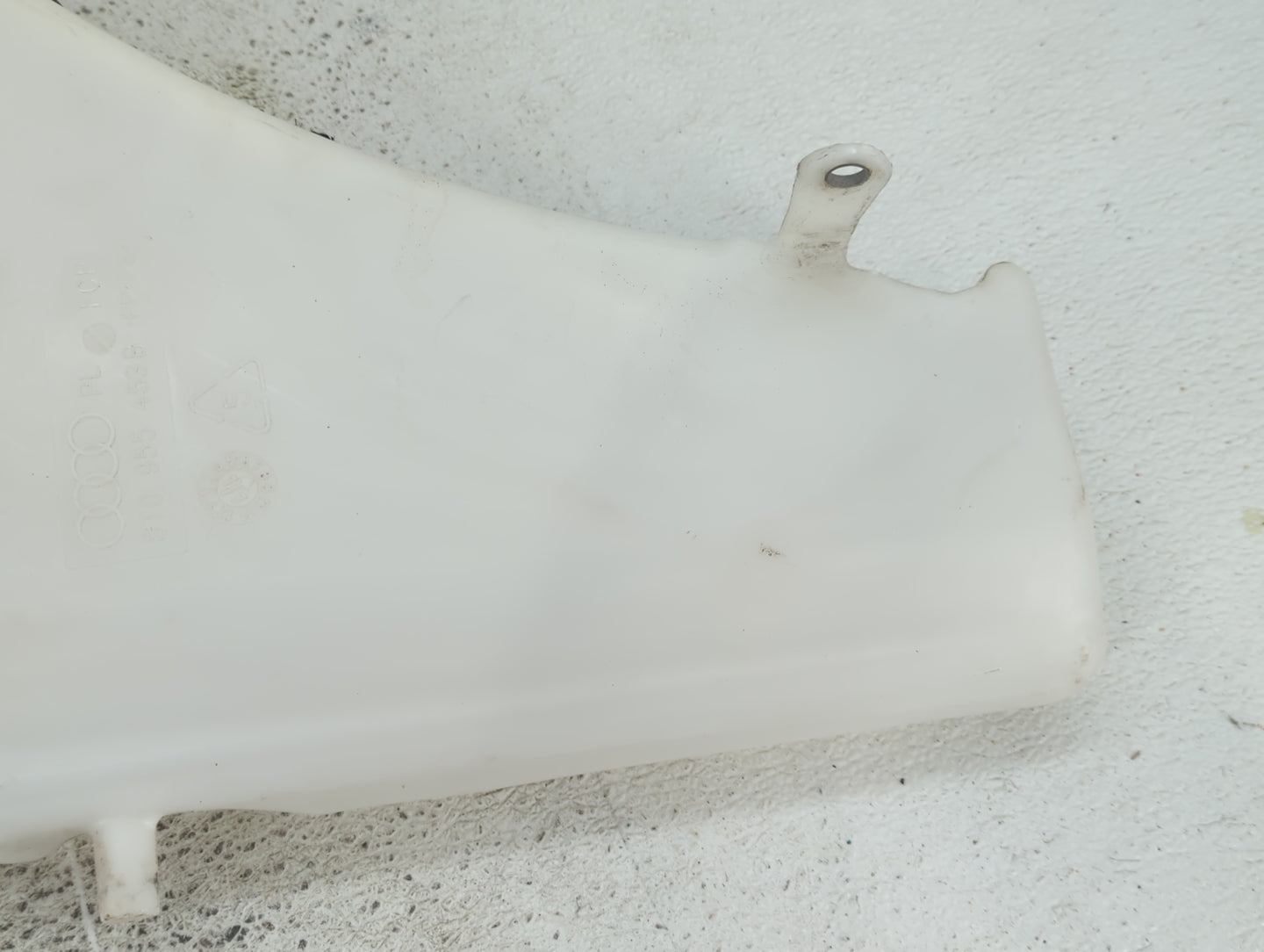 2009-2016 Audi A4 Windshield Washer Fluid Reservoir Bottle Oem White - Oemusedautoparts1.com