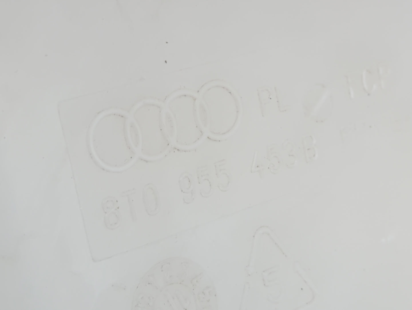 2009-2016 Audi A4 Windshield Washer Fluid Reservoir Bottle Oem White - Oemusedautoparts1.com