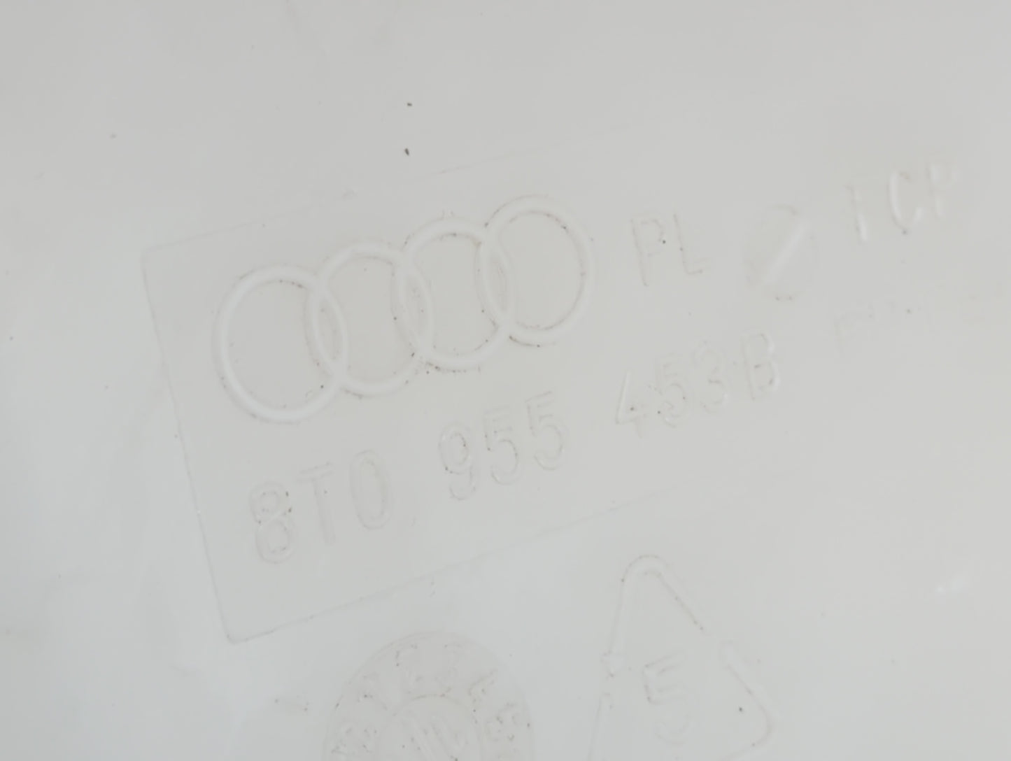 2009-2016 Audi A4 Windshield Washer Fluid Reservoir Bottle Oem White - Oemusedautoparts1.com